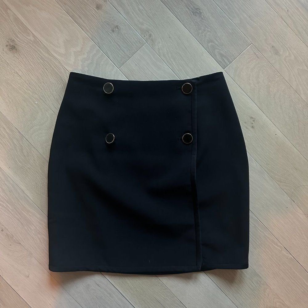 nbd black button mini skirt size small